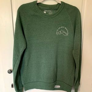 Women grn sweatshirt Faith Can Move Mountains Med